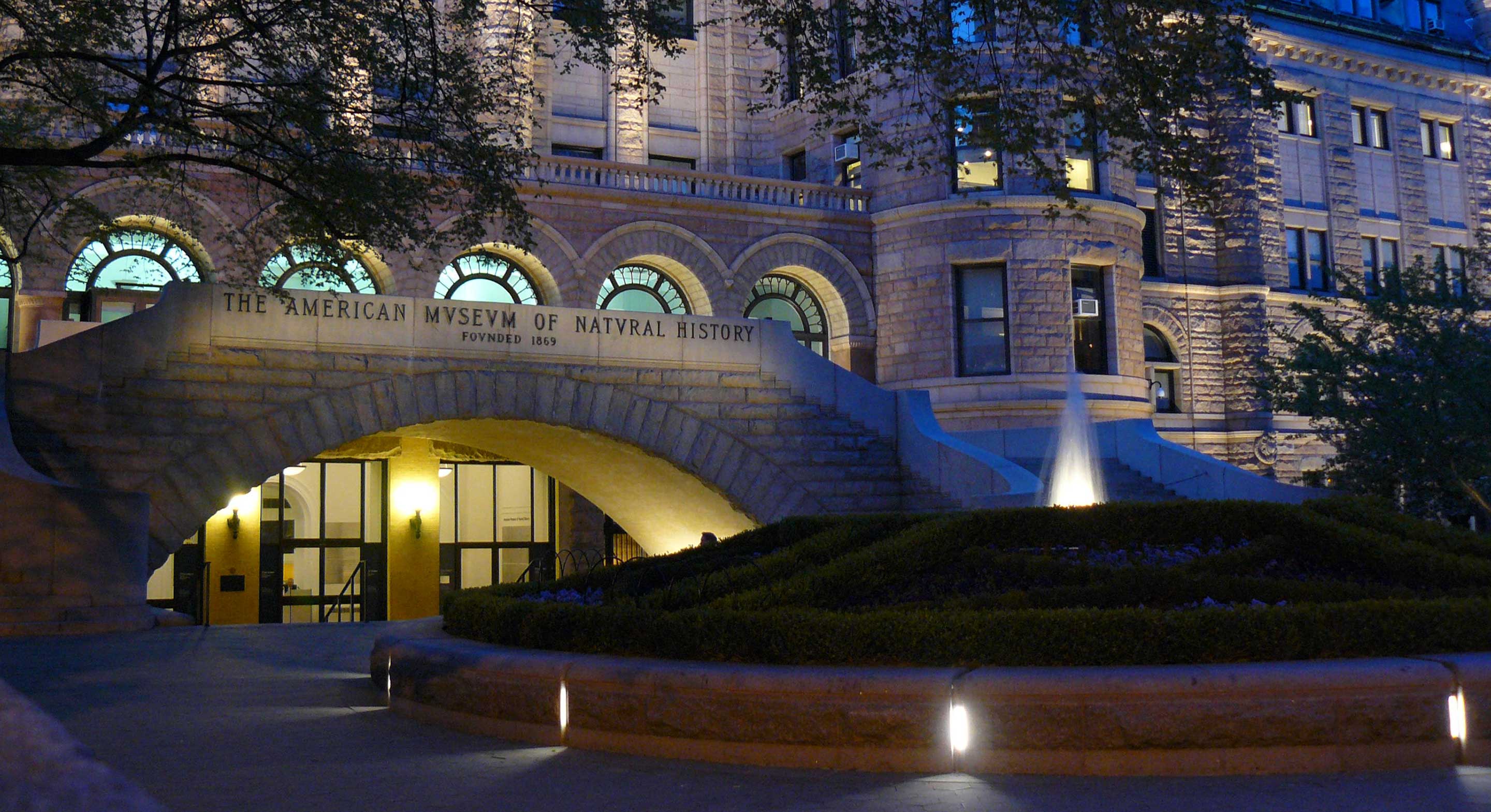 American-Museum-of-Natural-History_77th-St-Facade_3