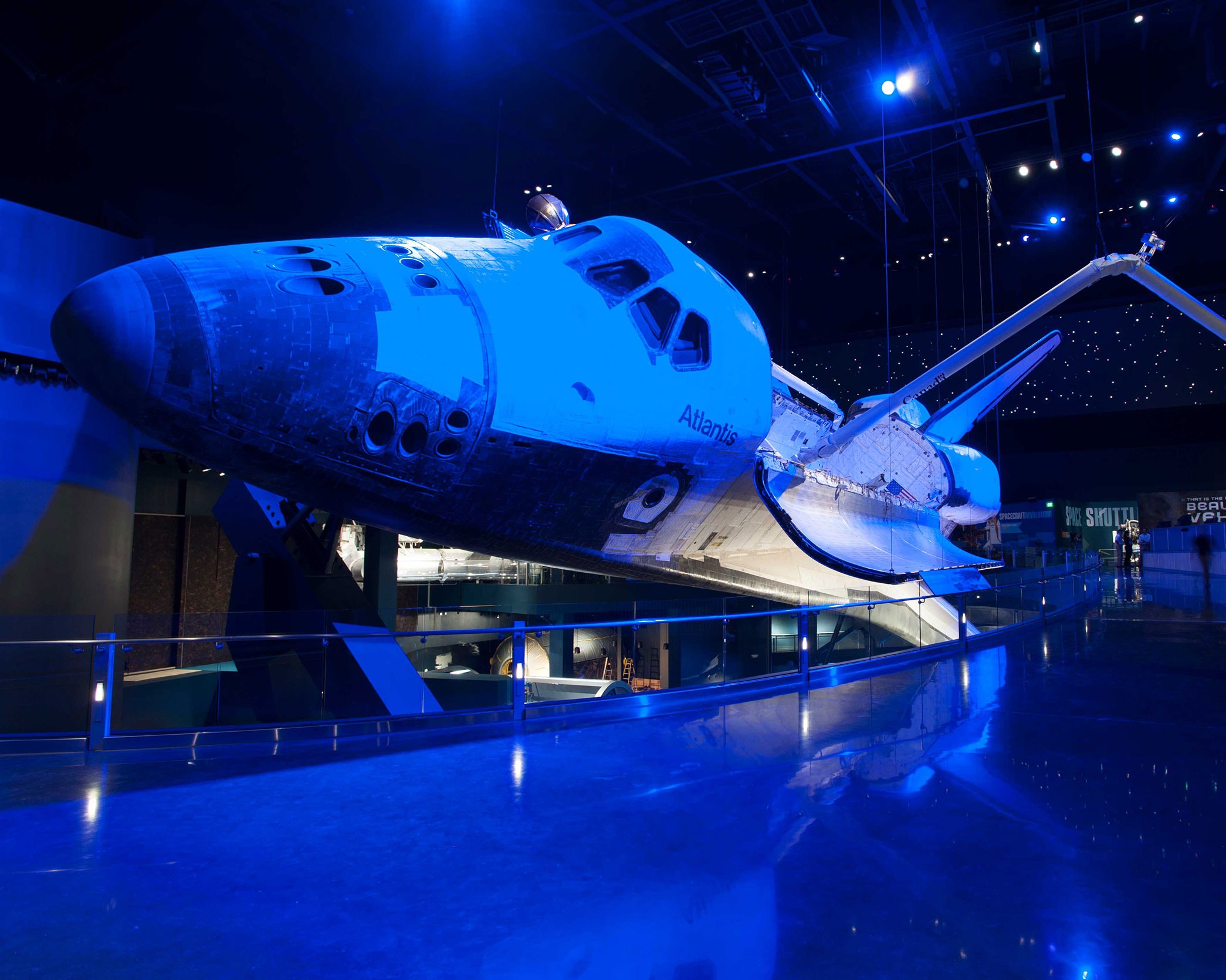 Kennedy-Space-Center-Visitor_Space-Shuttle-Atlantis_FEATURE