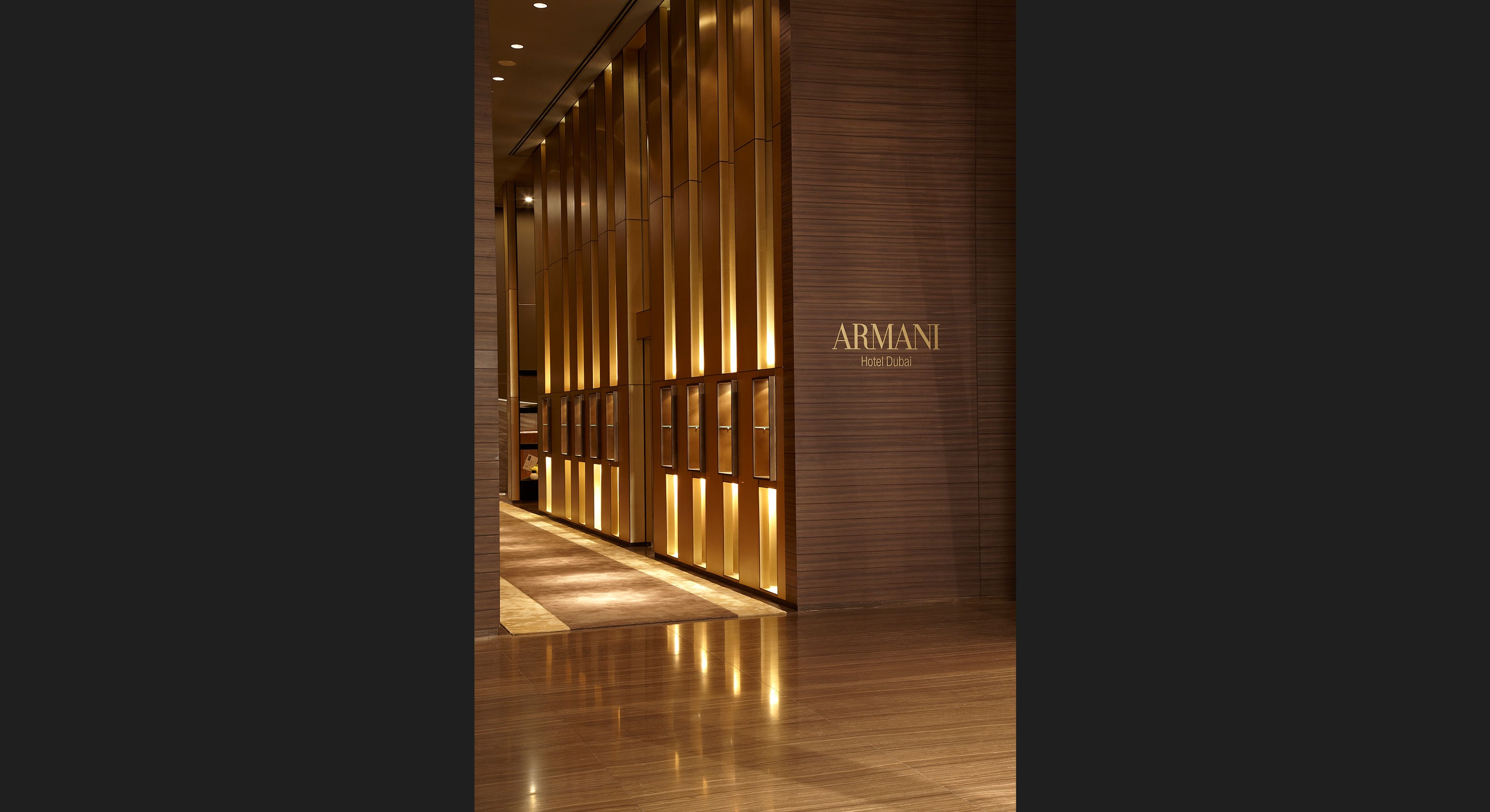 Armani Hotel at the Burj Khalifa_2