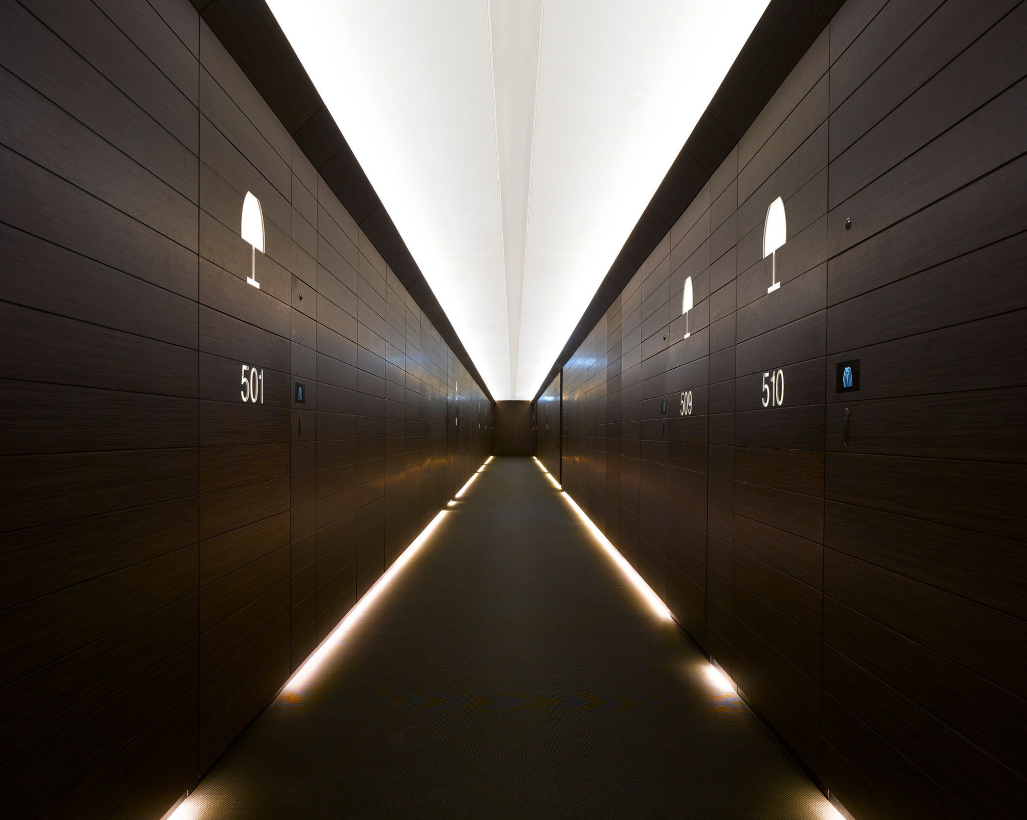 Armani-Hotel-at-the-Burj-Khalifa_FEATURE